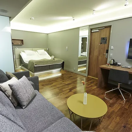 Comfort Xpress Helsinki Airport Terminal Hotel Vantaa