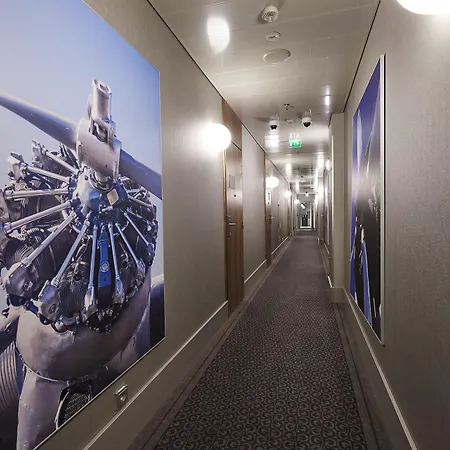 Comfort Xpress Helsinki Airport Terminal Hotell Vanda