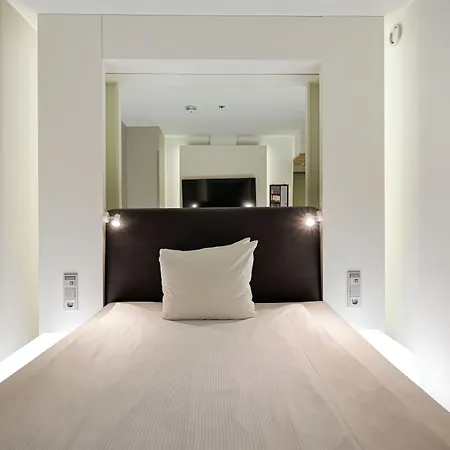 Comfort Xpress Helsinki Airport Terminal 3*