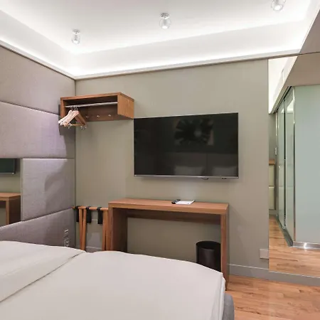 Comfort Xpress Helsinki Airport Terminal Hotel