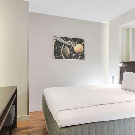 Comfort Xpress Helsinki Airport Terminal 3* 반타