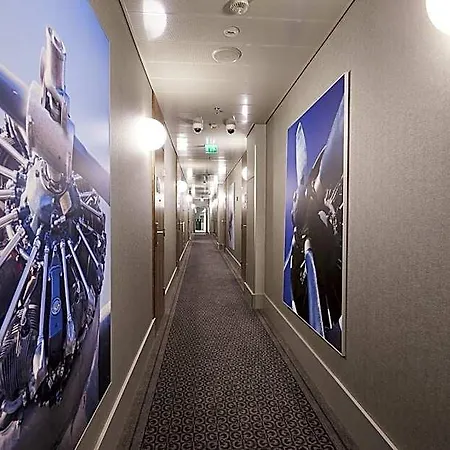 Comfort Xpress Helsinki Airport Terminal 3*