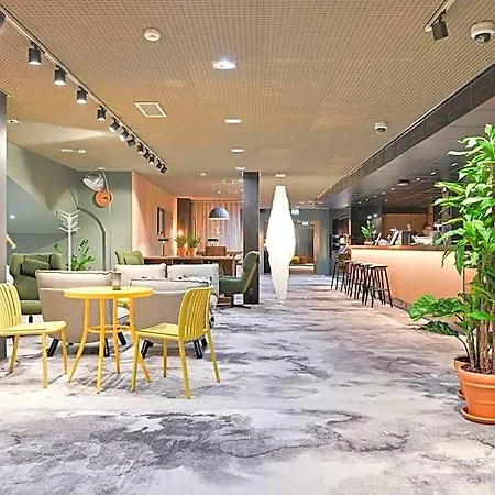 Comfort Xpress Helsinki Airport Terminal Hotel 3*