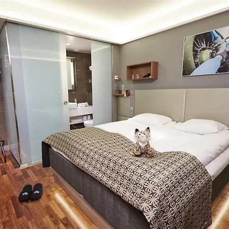 فندق Comfort Xpress Helsinki Airport Terminal 3*
