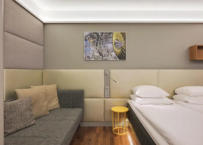 Comfort Xpress Helsinki Airport Terminal Отель
