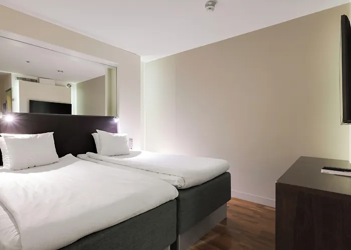 Comfort Xpress Helsinki Airport Terminal Hotel Vantaa