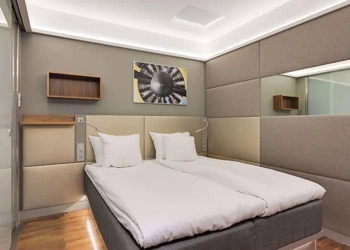 Comfort Xpress Helsinki Airport Terminal 3*