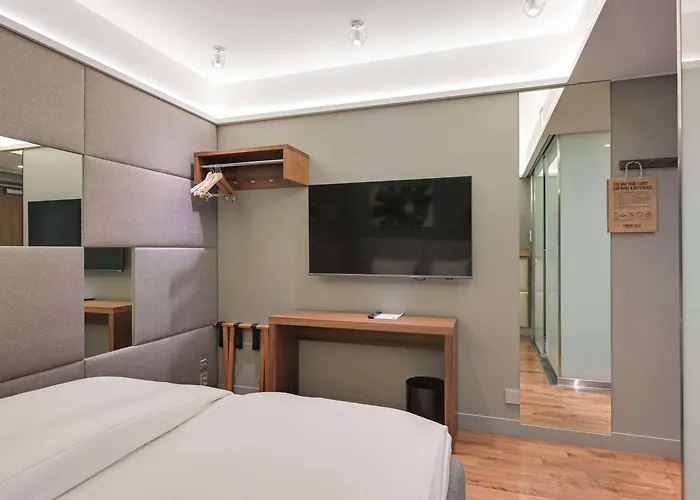 Comfort Xpress Helsinki Airport Terminal Hotel