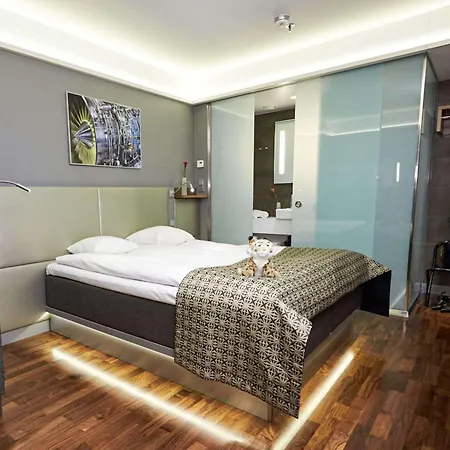 Comfort Xpress Helsinki Airport Terminal 3*