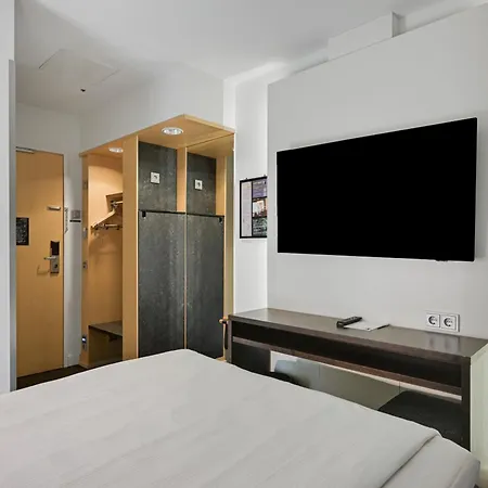 Hotel Comfort Xpress Helsinki Airport Terminal Vantaa