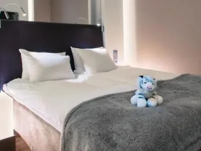 Comfort Xpress Helsinki Airport Terminal 3*